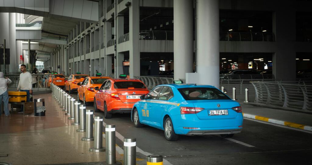 All Ghana Airport pick up services available, Accra Airport, Ghana